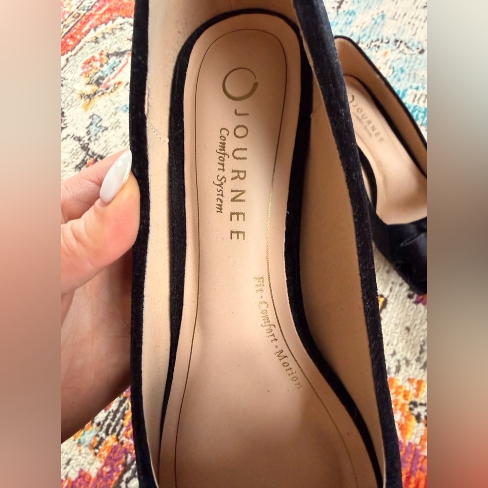 Journee Collection Women's Crystol Bow Pointed Toe Dress Pumps - Picture 2 of 6